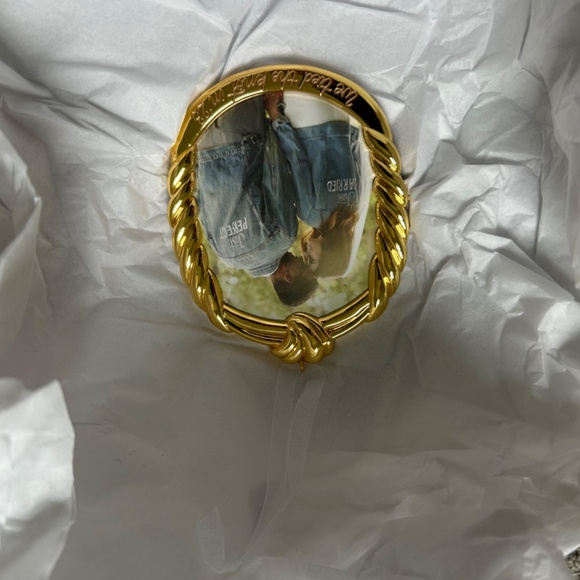 Hallmark “We Tied the Knot” Wedding Ornament - Picture 3 of 3